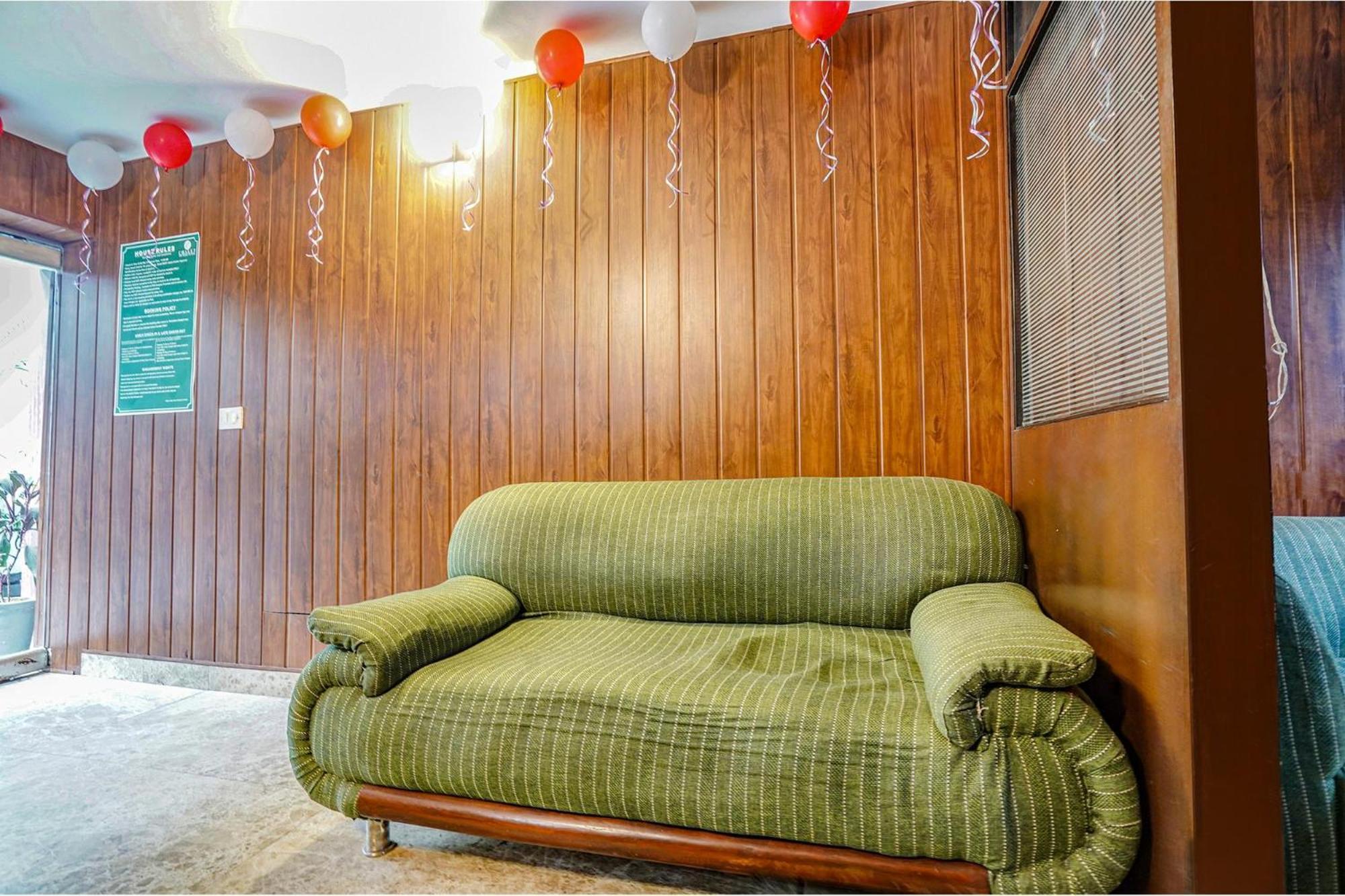Hotel Fabhotel Kular